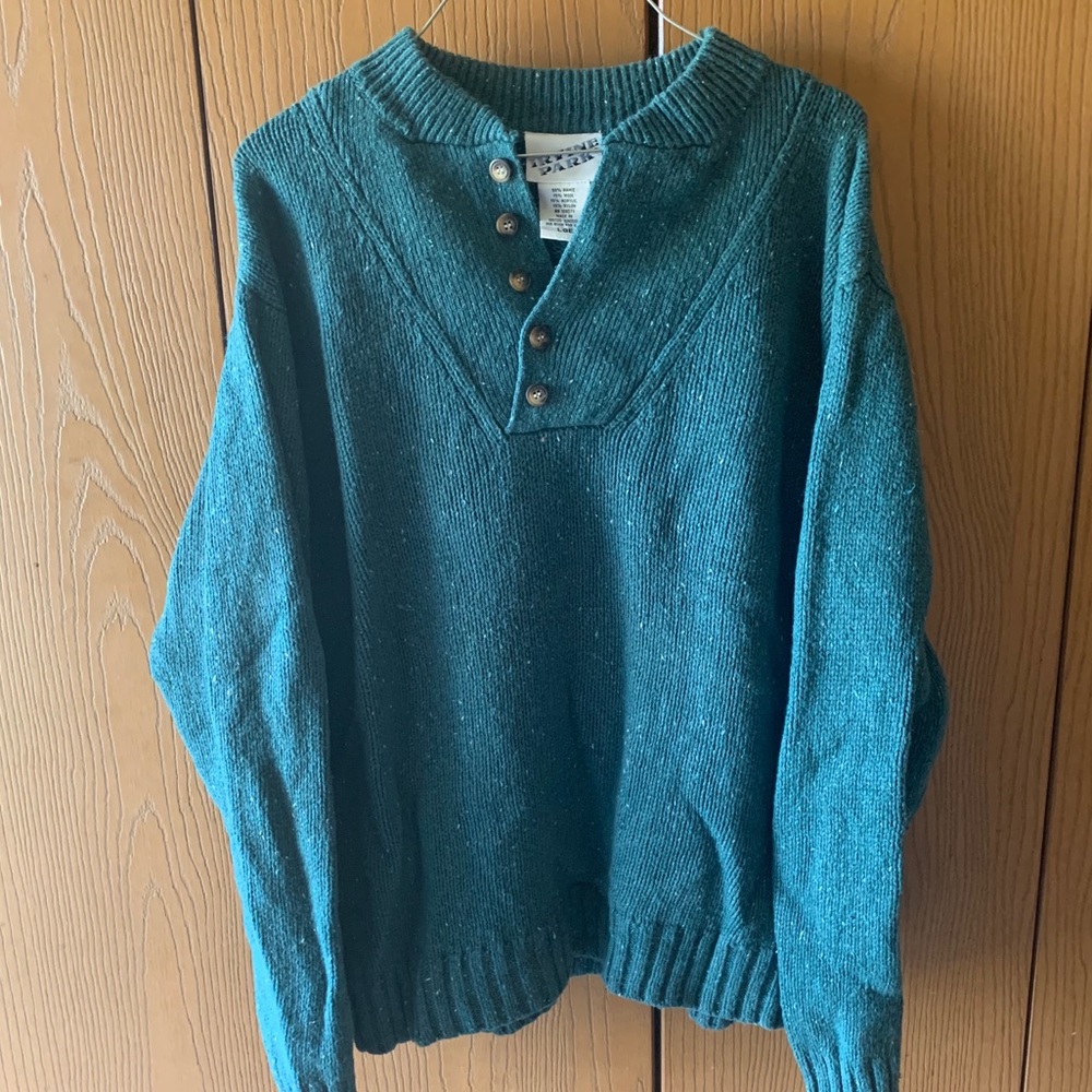 🌼 3/$25 Teal Irvine Park Thick Sweater